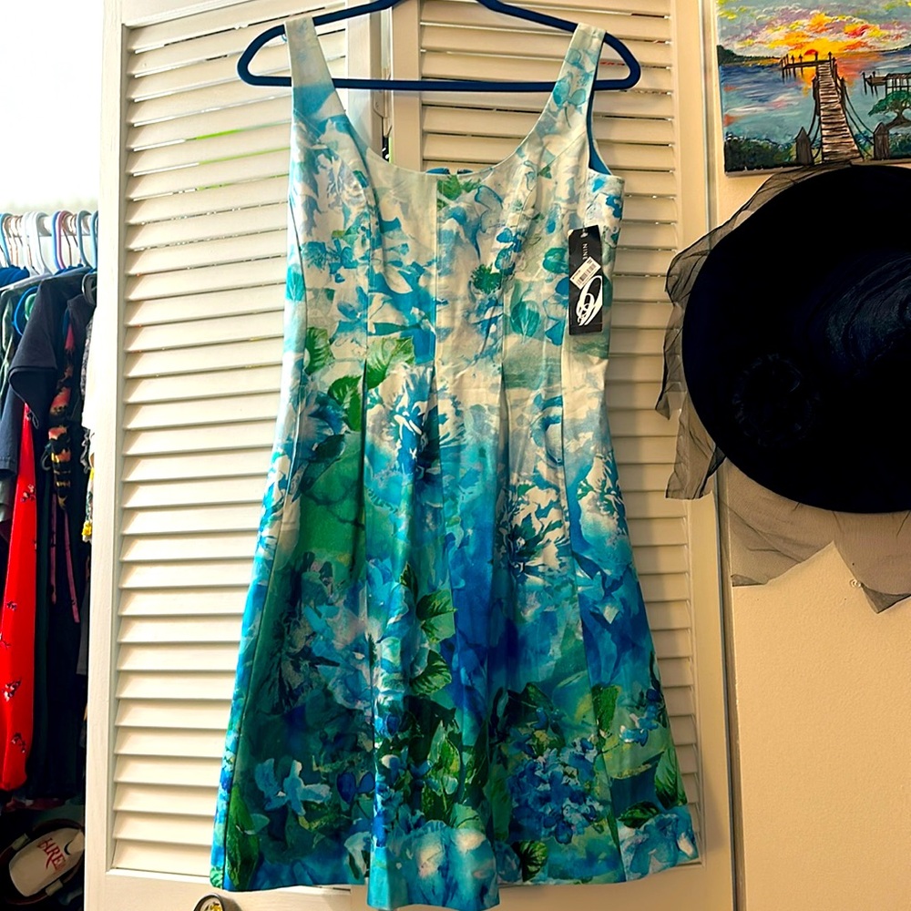 Watercolor Nine West dress size 4 never worn, tags on